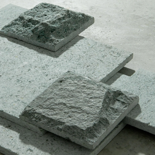 Pedra Hijau Bruta 10x10 cm - m² Produto Pedra Hijau Bruta 10x10 cm - m²