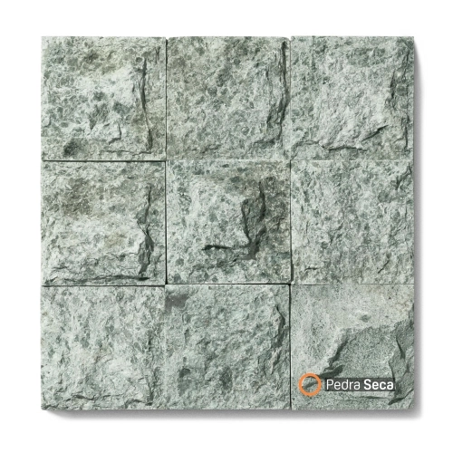 Pedra Hijau Bruta 10x10 cm - m² Produto Pedra Hijau Bruta 10x10 cm - m²
