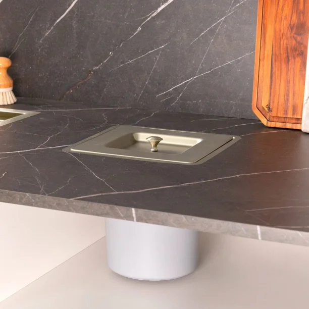 Produto Lixeira Embutida de Cozinha Inox Quadrada 5 Litros (Ryo Escovada) - Outlet