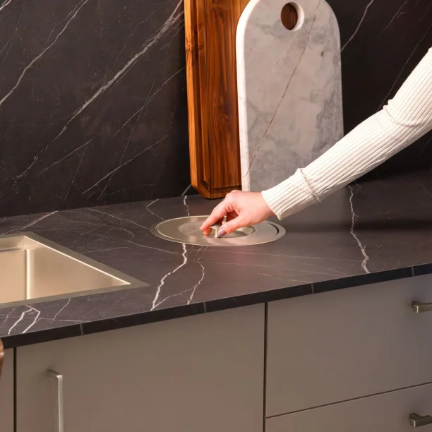 Produto Lixeira Embutida de Cozinha Inox Redonda 5 Litros (Mizu Escovada) - Outlet