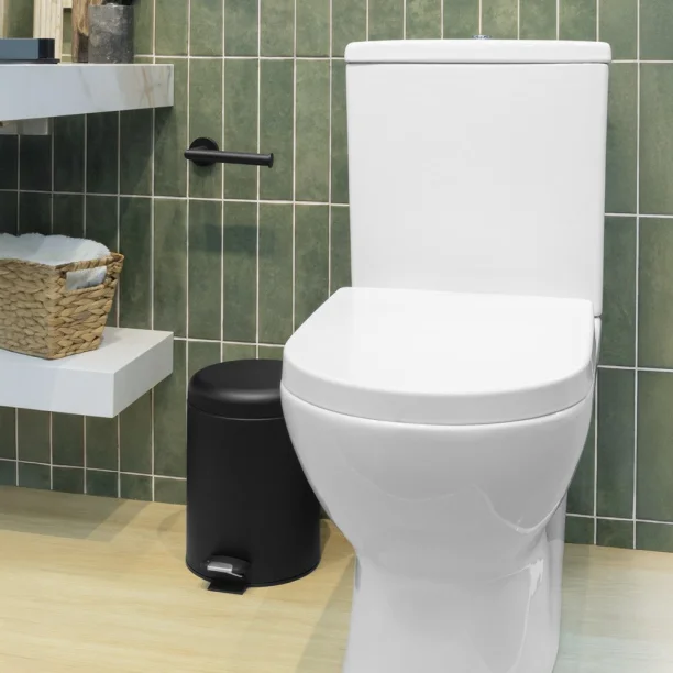 Produto Lixeira Redonda com Pedal 5 Litros (Preta Fosca)