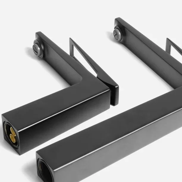Torneira Monocomando Baixa para Banheiro (Zeya Preta Fosca) - Outlet Produto Torneira Monocomando Baixa para Banheiro (Zeya Preta Fosca) - Outlet