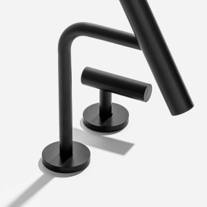 Torneira Monocomando Baixa para Banheiro (Lay Preta Fosca)