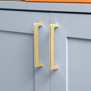 Puxador para M&oacute;vel Al&ccedil;a Sobrepor 128 mm Zamac (Petra Ouro Fosco)