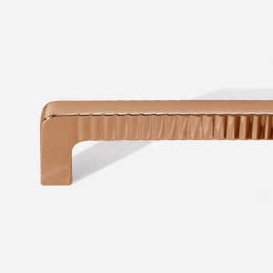 Puxador para Móvel Alça Sobrepor 128 mm Zamac (Petra Rosé Gold) Produto Puxador para Móvel Alça Sobrepor 128 mm Zamac (Petra Rosé Gold)