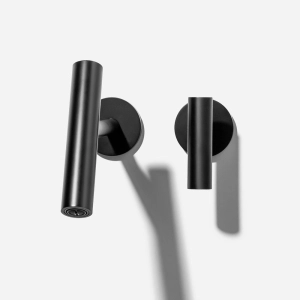 Torneira Monocomando de Parede para Banheiro (Lay Preta Fosca)