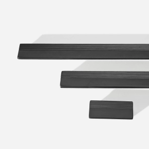 Puxador para M&oacute;vel Al&ccedil;a Sobrepor 96 mm Zamac (Troia Preto Fosco) - Outlet