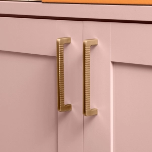 Puxador para M&oacute;vel Al&ccedil;a Sobrepor 128 mm Zamac (Petra Ros&eacute; Gold Fosco) - Outlet