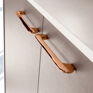 Puxador para M&oacute;vel Al&ccedil;a Sobrepor 128 mm Zamac (Pompeia Ros&eacute; Gold)