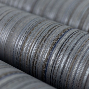 Papel de Parede Texturizado Listrado Metalizado Cinza Lav&aacute;vel 10,00 x 0,53 m (Visione Sei)