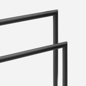 Toalheiro de Piso em Inox com Base de M&aacute;rmore (Rizzi Preto Fosco)