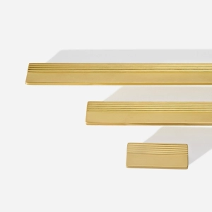 Puxador para M&oacute;vel Al&ccedil;a Sobrepor 96 mm Zamac (Troia Dourado Fosco) - Outlet