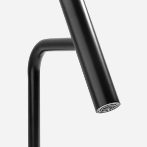 Torneira Monocomando Baixa para Banheiro (Lay Preta Fosca)