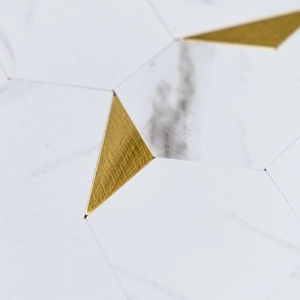 Pastilhas Adesivas Metálicas (Carrara Gold)