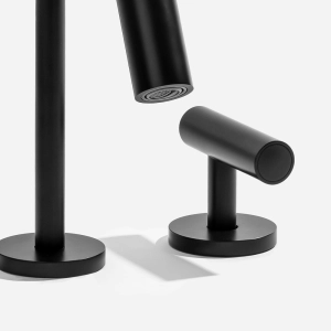 Torneira Monocomando Baixa para Banheiro (Lay Preta Fosca)