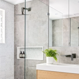 Torneira Monocomando de Parede para Banheiro (Yura Preta Fosca)