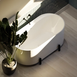 Banheira de Imersão 150cm Mainz Branca com Pés Preto Fosco