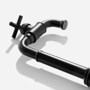 Torneira Retr&ocirc; Alta de &Aacute;gua Fria para Banheiro (Aron Preta Fosca)