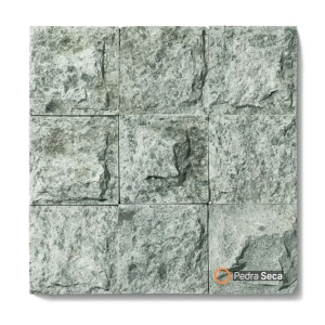 Pedra Hijau Bruta 10x10 cm - m&sup2;