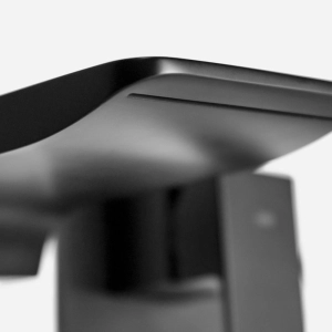 Torneira Monocomando de Parede para Banheiro (Yura Preta Fosca)