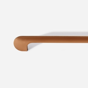 Puxador para M&oacute;vel Al&ccedil;a Sobrepor 256 mm Zamac (Pompeia Ros&eacute; Gold)