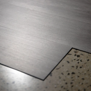 Piso Vinílico Adesivo Autocolante em Régua (Denver)