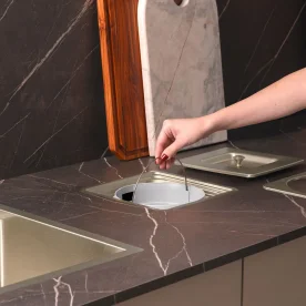 Produto Lixeira Embutida de Cozinha Inox Quadrada 5 Litros (Ryo Escovada) - Outlet
