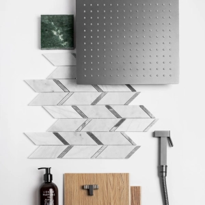 Pastilhas de Pedra Chevron (M&aacute;rmores Pigu&ecirc;s e Grey)