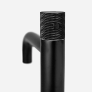 Torneira Alta de &Aacute;gua Fria para Banheiro (Murat Preta Fosca)