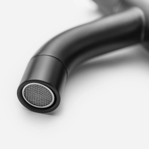 Torneira Baixa de &Aacute;gua Fria para Banheiro (Murat Preta Fosca)