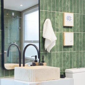 Produto Torneira Monocomando Alta para Banheiro (Milos Preta Fosca) - Outlet