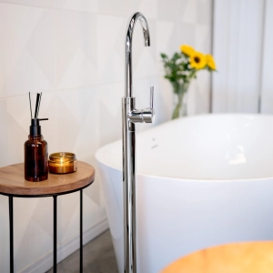 Torneira Monocomando de Piso para Banheira (Fiora Cromada)