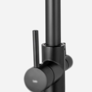 Torneira Monocomando Girat&oacute;ria de Filtro (Ubatuba Preta Fosca)